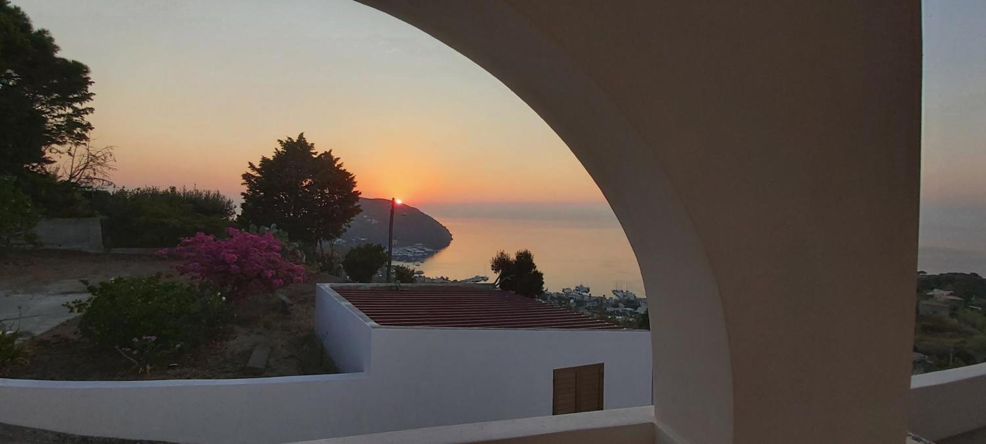 Casa Tra Cielo E Mare Bed & Breakfast Липари Екстериор снимка